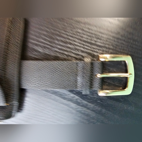 Vince Camuto Black Belt Bag w/ Gold Tone Accents Women's Size M - Picture 3 of 9